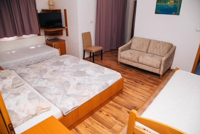 Bed and Breakfast Jezero Laminci Bosanska Gradiska Esterno foto