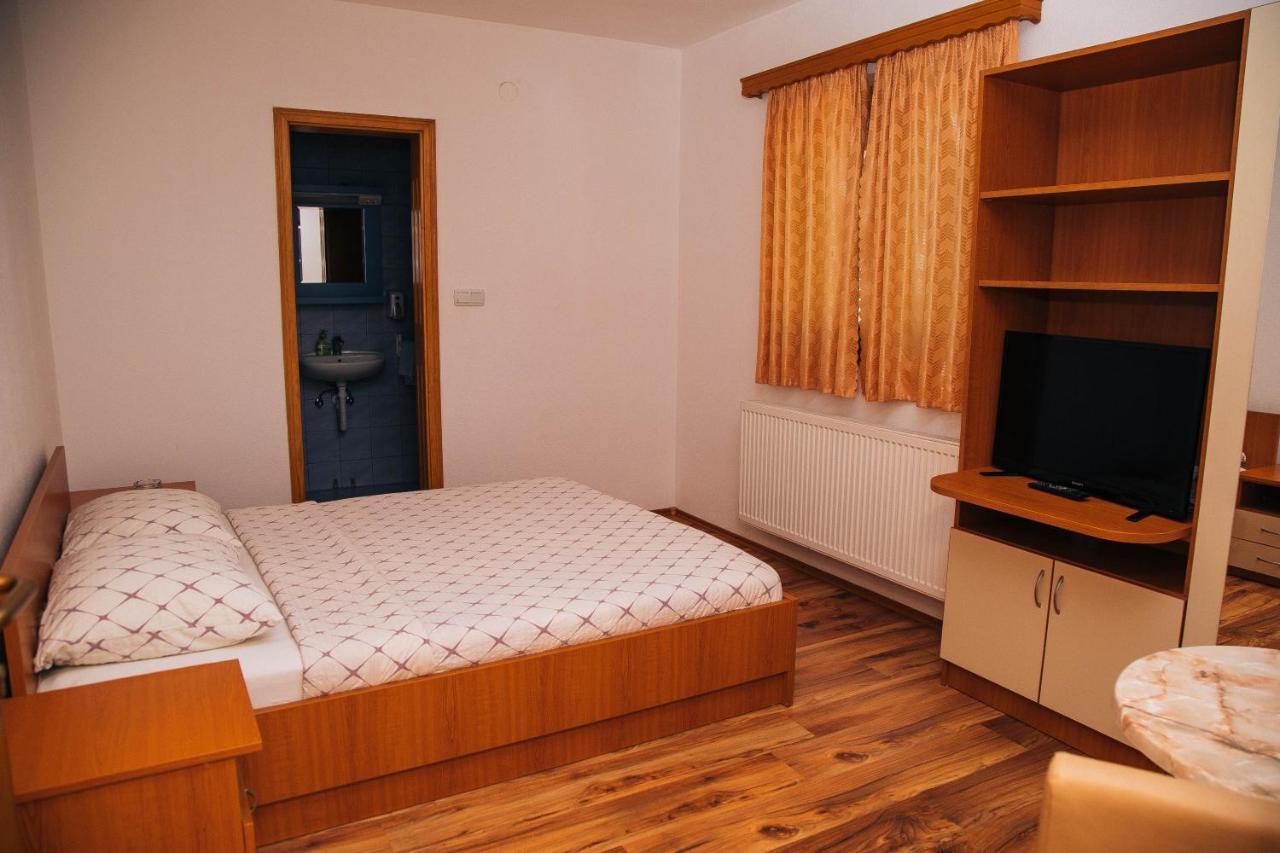 Bed and Breakfast Jezero Laminci Bosanska Gradiska Esterno foto